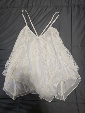 Abercrombie & Fitch Cream Lace Summer Spaghetti Strap Top